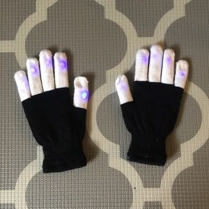 🇺🇸 Glowing Gloves